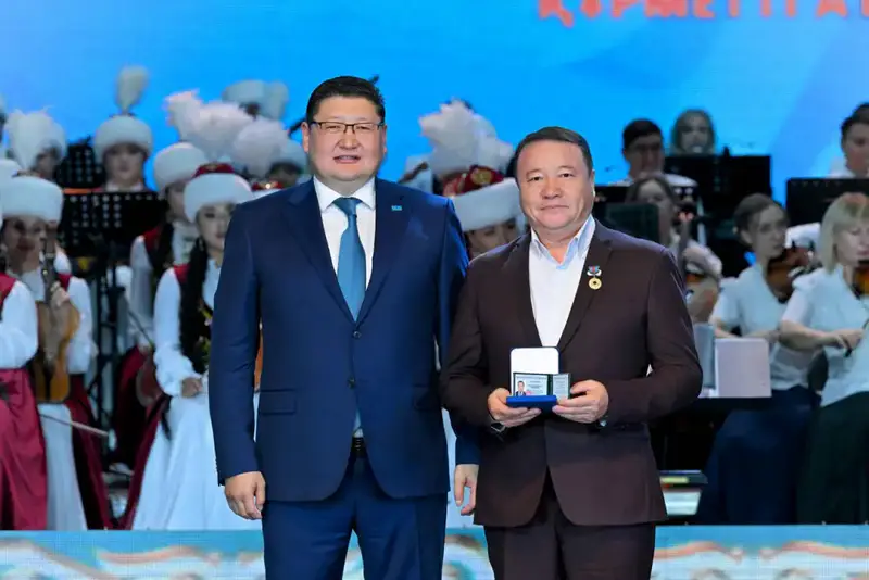 В регионе чествовали жителей, внесших вклад в развитие области (5)