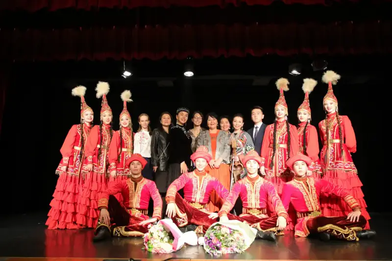 Ансамбль «BIRLIK» выступил в Париже (8)