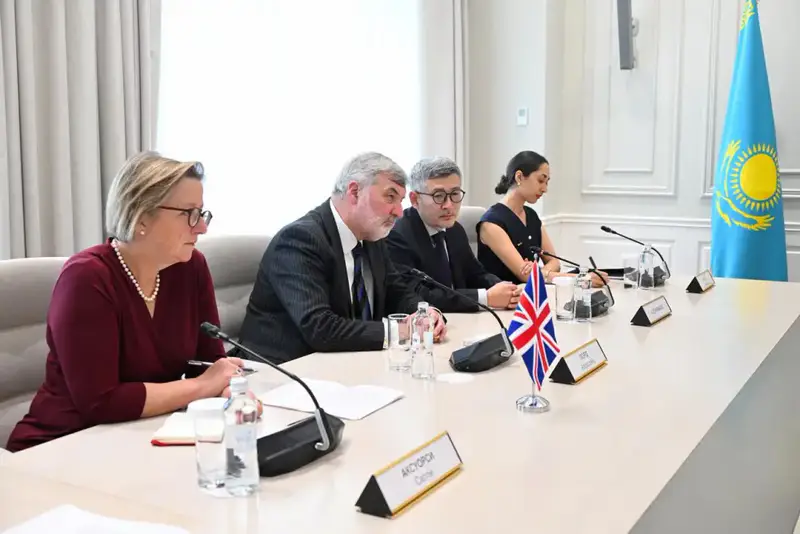 В Алматы обсудили перспективы сотрудничества с торговым представителем Великобритании (2)