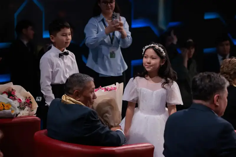 «Хабару» – 30 лет: Президент Казахстана поздравил с юбилеем легендарное агентство (4)