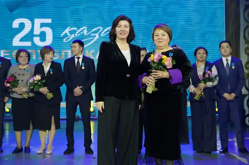 В канун Дня Республики работники сферы образования были удостоены государственных наград (5)