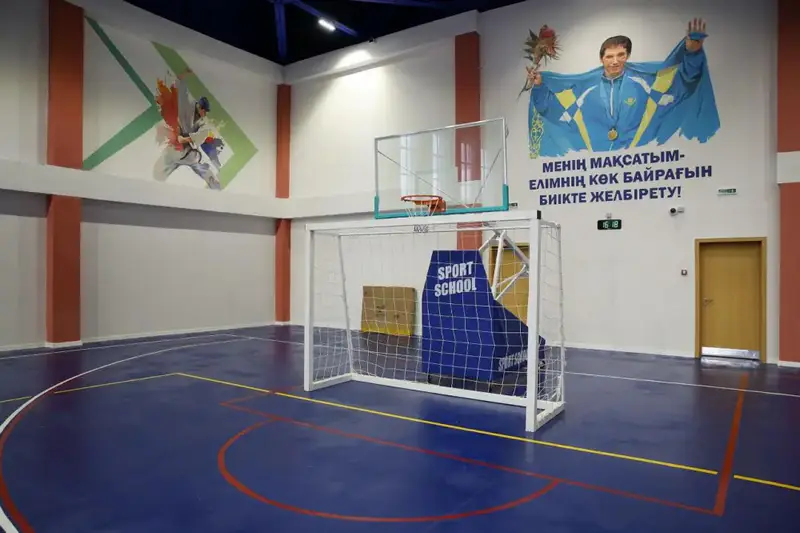 В Алматы открыли четыре новые школы к Дню Республики, что соответствует историческому максимуму для города. Астане