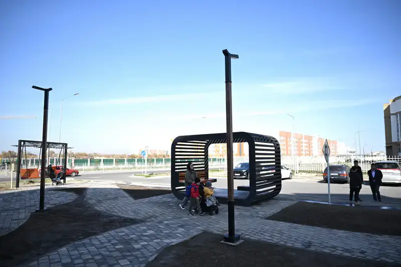 В преддверии Дня Республики в Жетісу завершена реконструкция известных памятников и введен новый сквер (9)