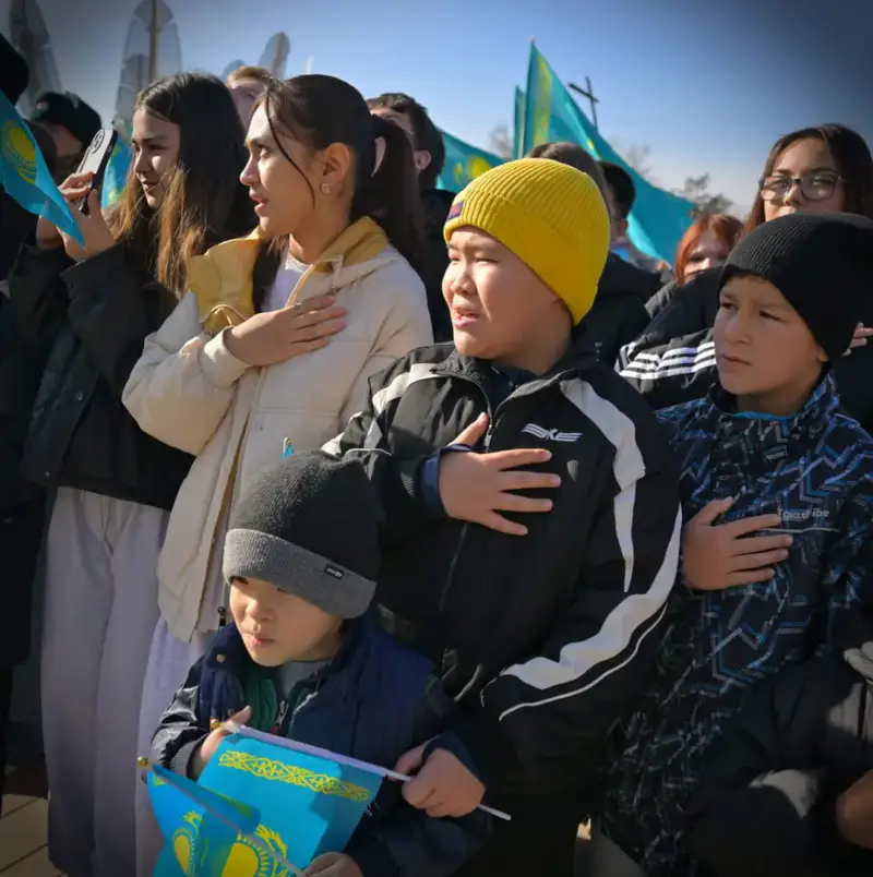 В честь Дня Республики в Павлодаре прошла церемония поднятия Государственного флага Республики Казахстан (7)