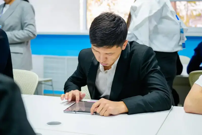 Новые IT-специальности в транспорте и логистике: в Астане проходит международный форум (3)