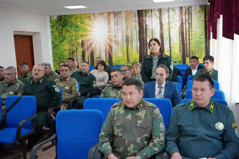 Министр экологии и природных ресурсов РК провёл осмотр состояния лесов в Павлодарской и ознакомился с ходом работ по ликвидации последствий пожаров и в области Абай (8)