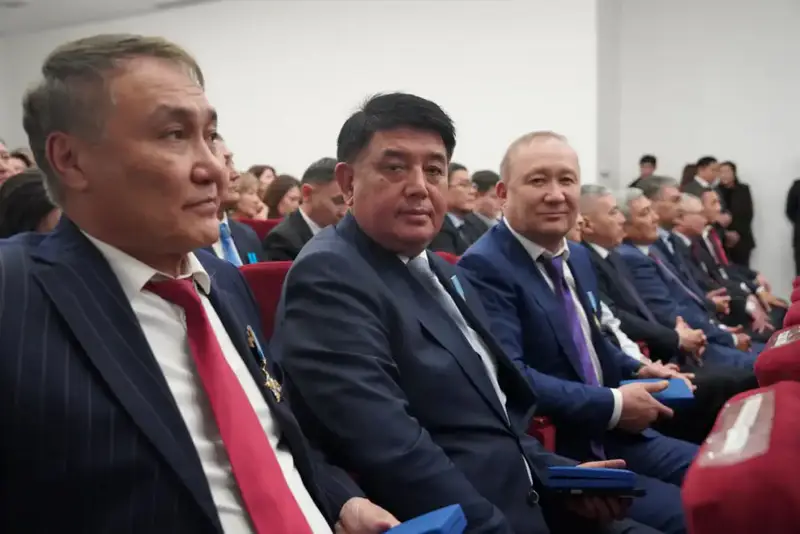 Государственные награды ко Дню Республики получили более 30 сотрудников подведомственных организаций МСХ (2)