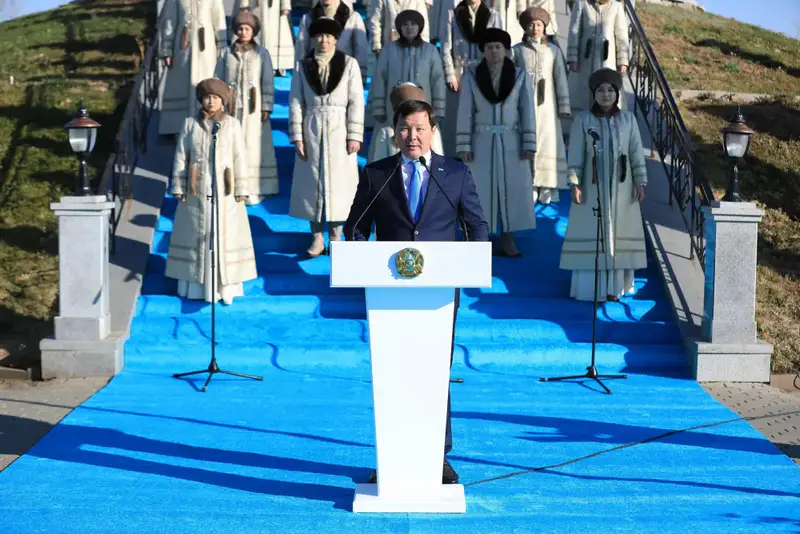 Торжественная церемония поднятия Государственного флага в Актобе: символ единства и будущего Казахстана Астане