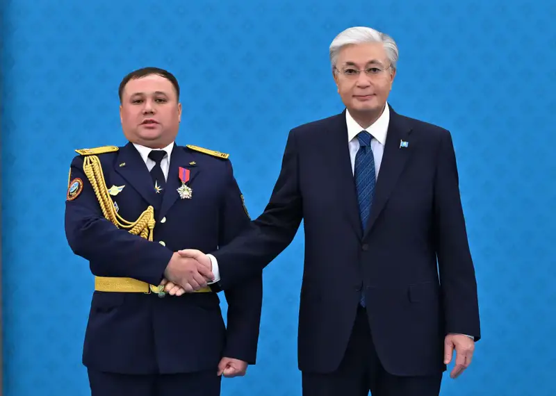 Президент поздравил спасателей с профессиональным праздником (6)