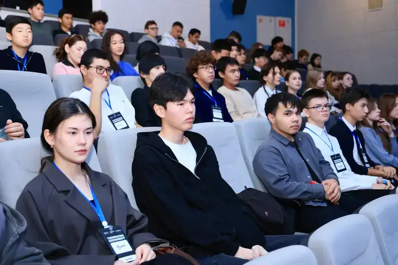 Искусственный интеллект на дорогах и ремонте: как молодые карагандинские разработчики меняют городскую среду (7)