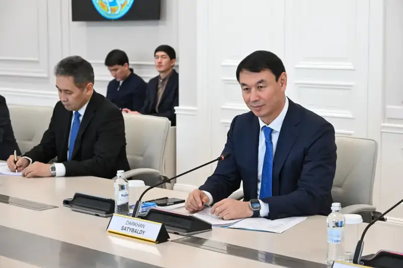 Аким Алматы Дархан Сатыбалды и депутаты Парламента Швейцарии обсудили развитие сотрудничества между городами (3)