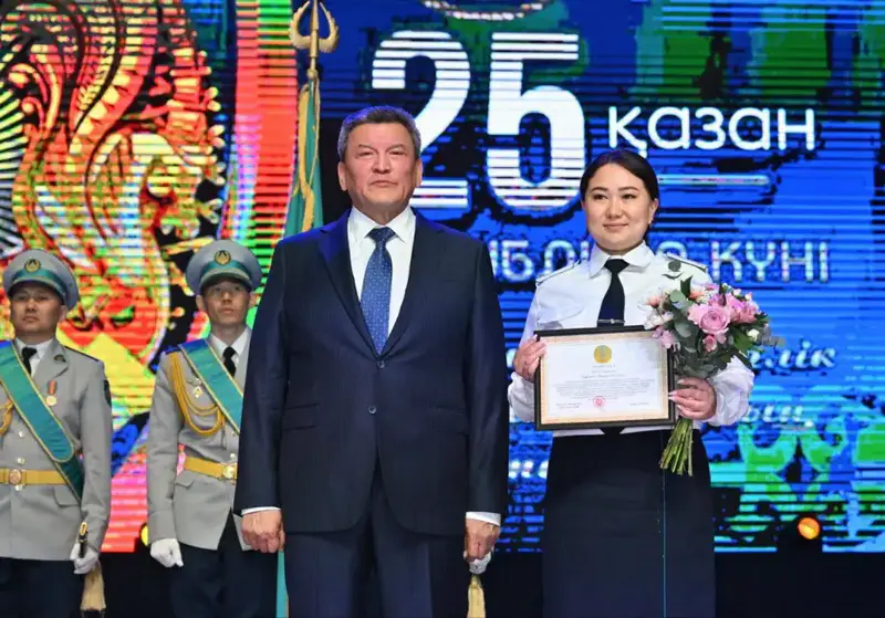 Празднование Дня Республики в Казахстане: Укрепление доверия к правоохранительным органам и признание служителей порядка Астане