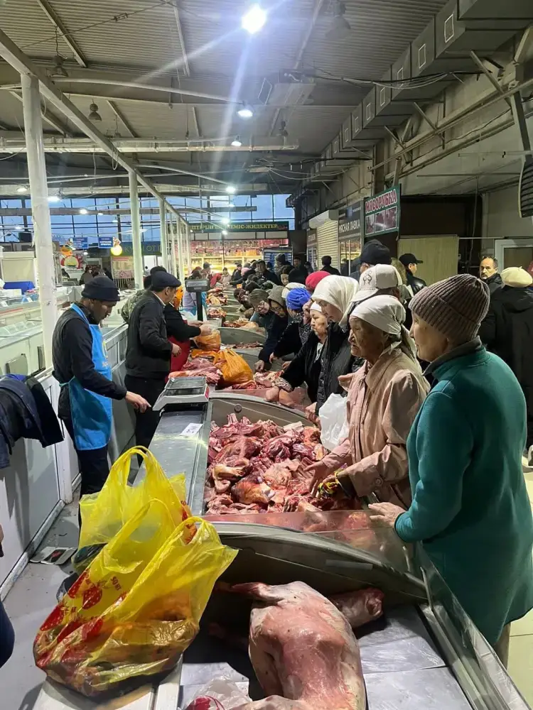 В Актобе прошла очередная ярмарка местных сельхозтоваропроизводителей (3)