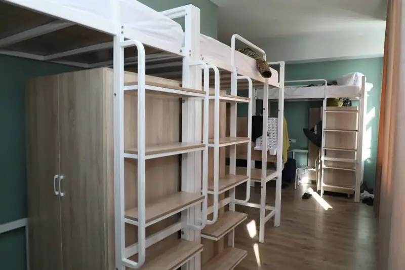 Заместитель акима Алматы Абзал Нукенов проверил ход строительства студенческих общежитий (3)