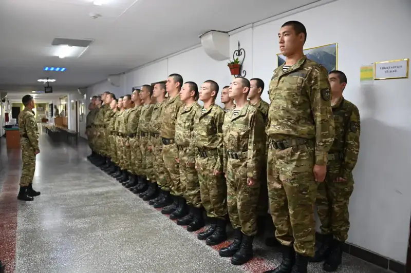 На высоте: рядовой Алишер Назымбек — живое воплощение силы морской пехоты Казахстана Астане