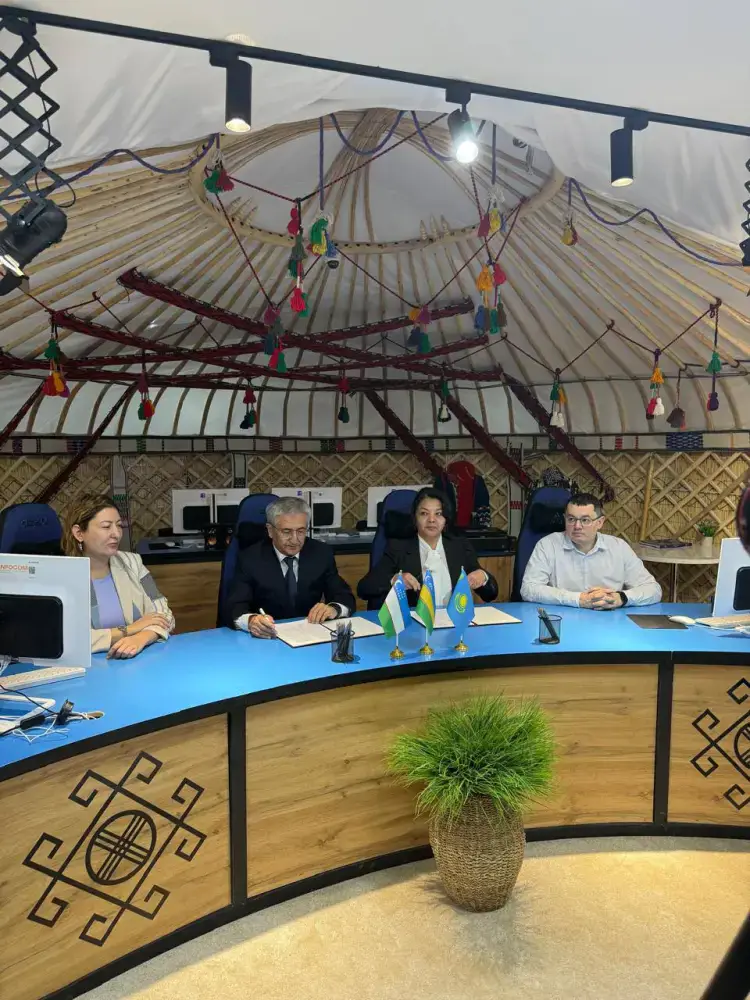 СПЕЦИАЛИСТЫ НИИКВБ ОБСУДИЛИ С УЗБЕКСКИМИ КОЛЛЕГАМИ НОВЫЕ МЕТОДЫ ЛЕЧЕНИЯ ЭНДОКРИННЫХ ЗАБОЛЕВАНИЙ (2)