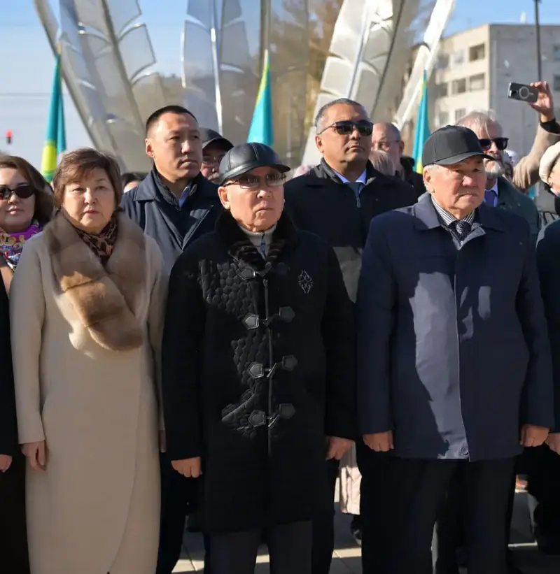 В честь Дня Республики в Павлодаре прошла церемония поднятия Государственного флага Республики Казахстан (3)