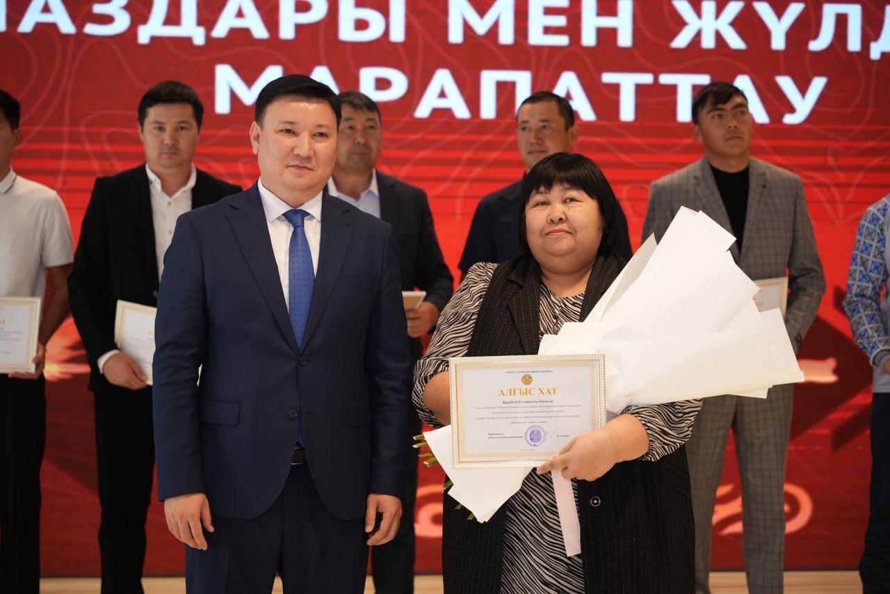 В ТУРКЕСТАНЕ ПОЧЕСТВОВАЛИ ПОБЕДИТЕЛЕЙ СЕЛЬСКИХ СПОРТИВНЫХ ИГР «АҚ БИДАЙ» (4)