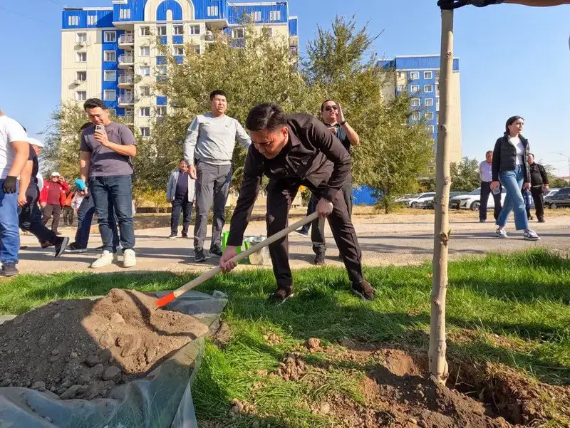 Шымкент: Город поднимает зеленое знамя вместе с акимом и жителями Астане