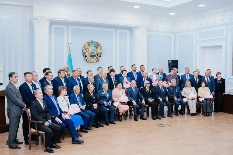 Награждение жителей Западно-Казахстанской области: вклад в экономическое развитие и значимость в Год рабочих профессий Астане