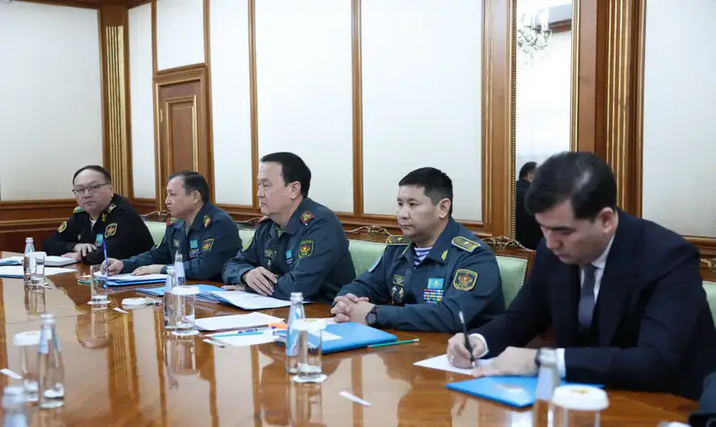 Министр обороны встретился с ветеранами Вооруженных сил (3)