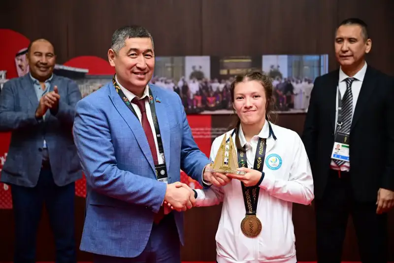 Председатель Комитета по делам спорта отметил достижения юных призеров Азиатских игр - победителей по ММА (3)