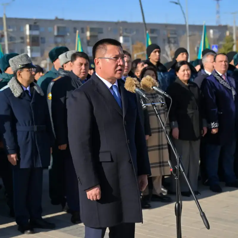 В честь Дня Республики в Павлодаре прошла церемония поднятия Государственного флага Республики Казахстан (4)