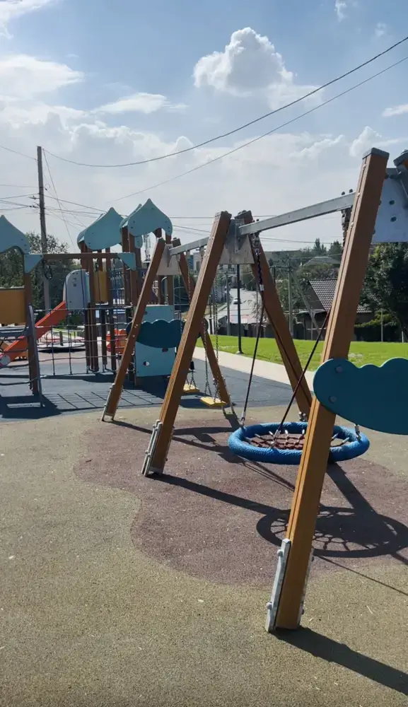 Новые зоны отдыха открыты в Турксибском районе Алматы: обновлены детские и спортивные площадки, созданы прогулочные пространства. Астане