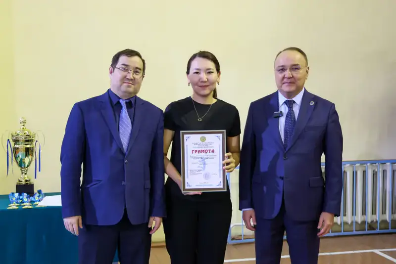 В преддверии празднования Дня Республики в Академии правосудия при Высшем Судебном Совете состоялся товарищеский турнир по волейболу (9)