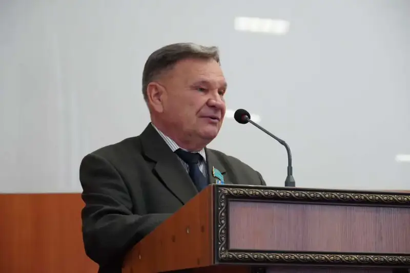 В Аккольском районе состоялась встреча по разъяснению стратегических задач, обозначенных в Послании Президента (5)