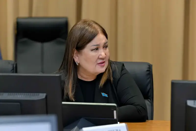 Состоялась внеочередная сессия областного маслихата (9)