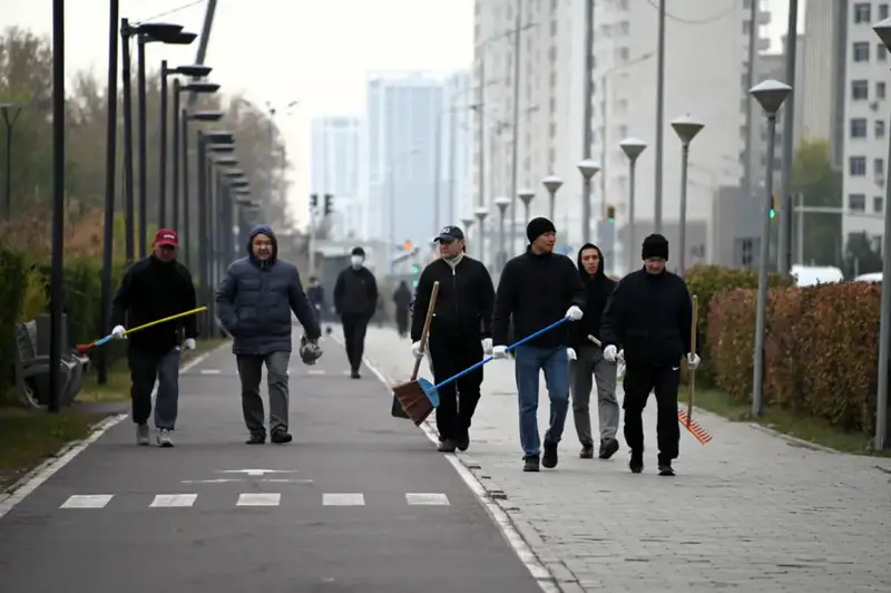 Военнослужащие поддержали республиканскую экологическую акцию «Таза Қазақстан» (5)