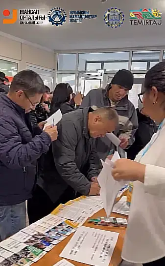 Работодатели Темиртау предложили около 100 вакансий на ярмарке по трудоустройству (2)