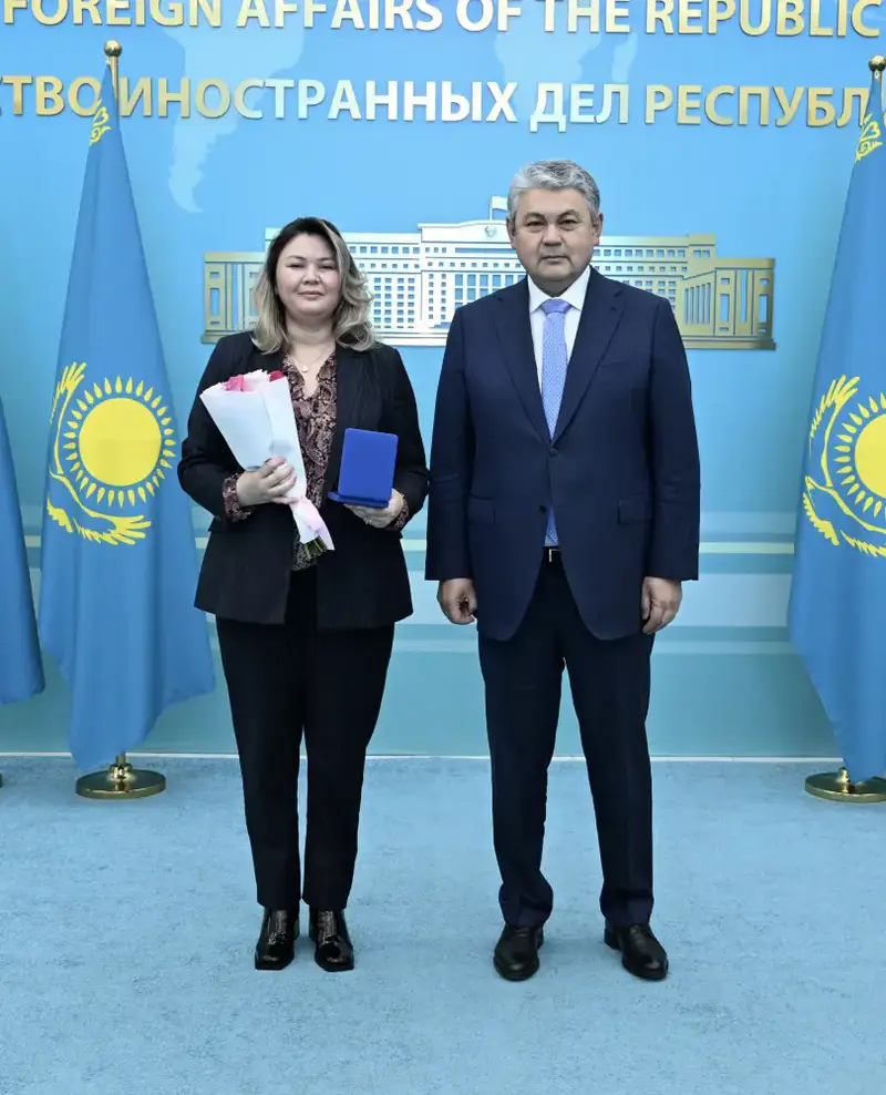 В преддверии Дня Республики в МИД Казахстана состоялось торжественное собрание (6)