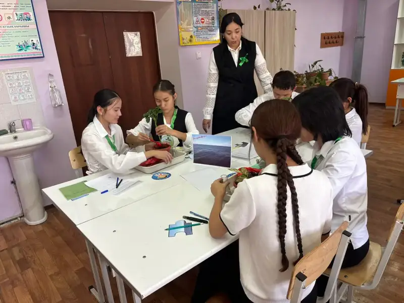 «Таза Қазақстан»: жители Шымкента и школьники приняли активное участие в экологических мероприятиях (8)