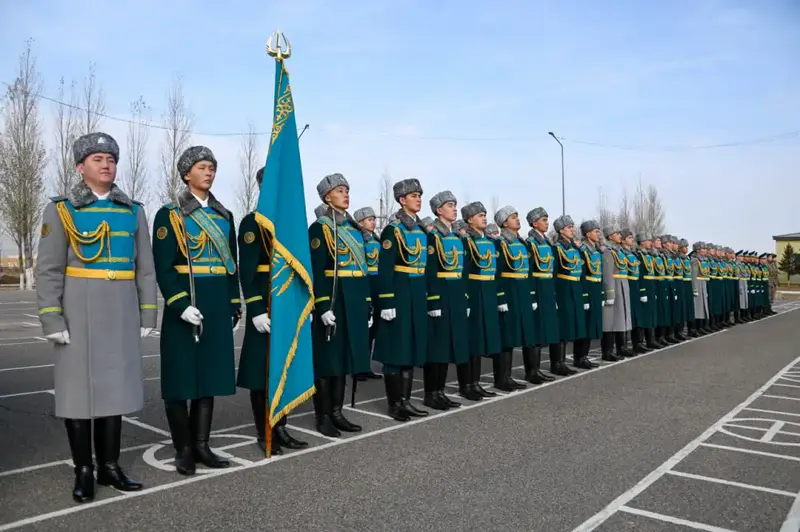 В День Республики в воинских частях прошла церемония поднятия Государственного флага (4)