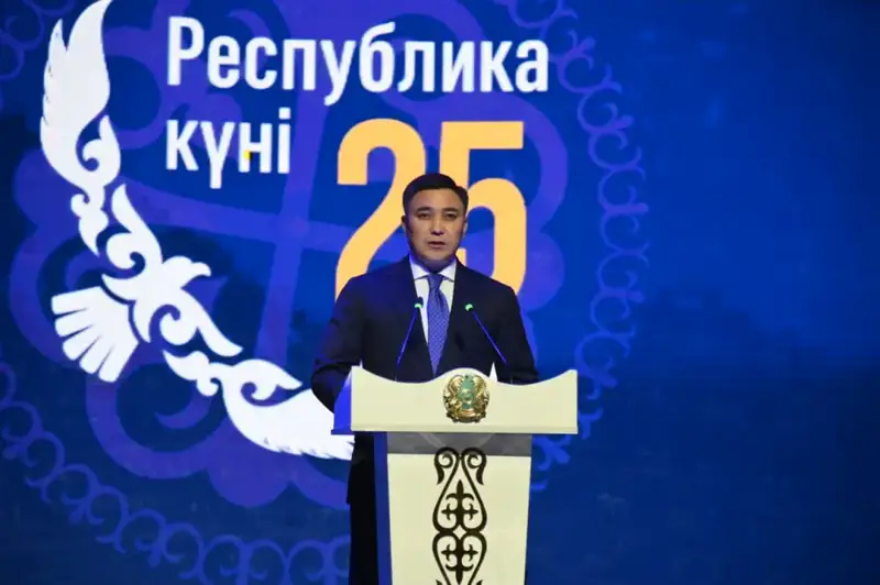 В Шымкенте отпраздновали День Республики и 35-летие Декларации о суверенитете Астане