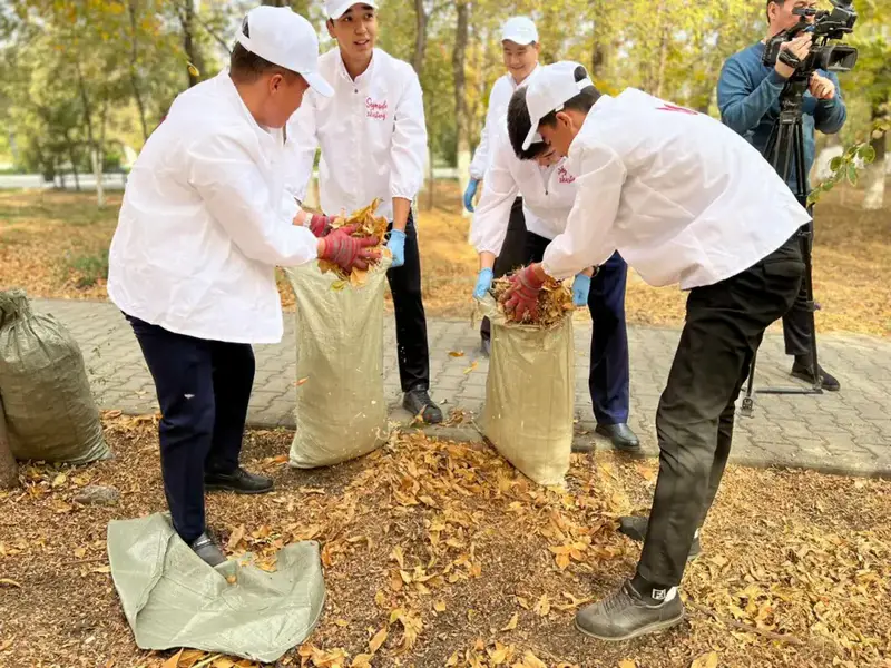 «Таза Қазақстан»: жители Шымкента и школьники приняли активное участие в экологических мероприятиях (2)