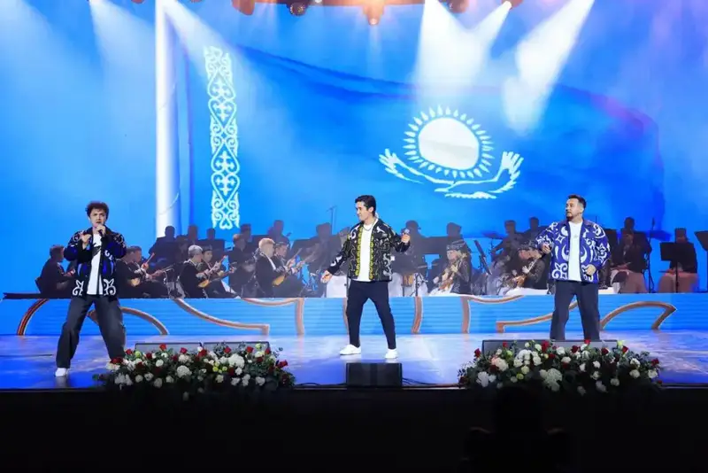 Карагандинцам вручили награды в преддверии Дня Республики (9)