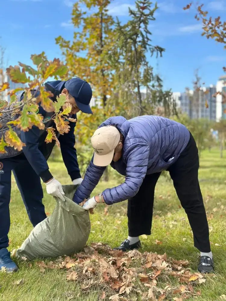Масштабный общегородской субботник стартовал в Астане (6)