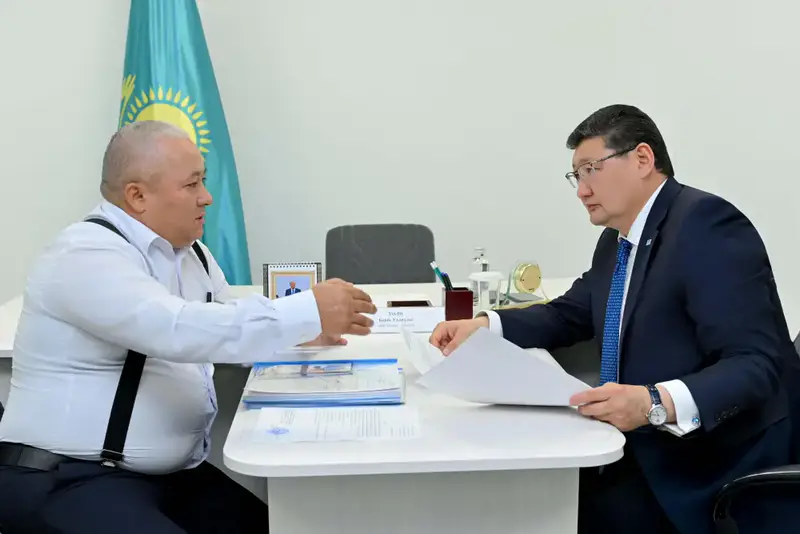 Аким области провел личный приём граждан (9)