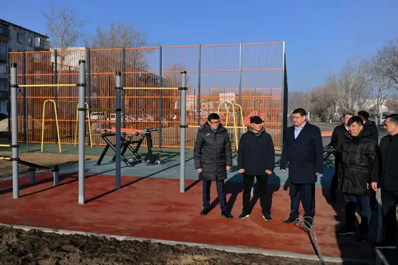 В Семее в микрорайоне «Юность» строится современное общественное пространство (6)