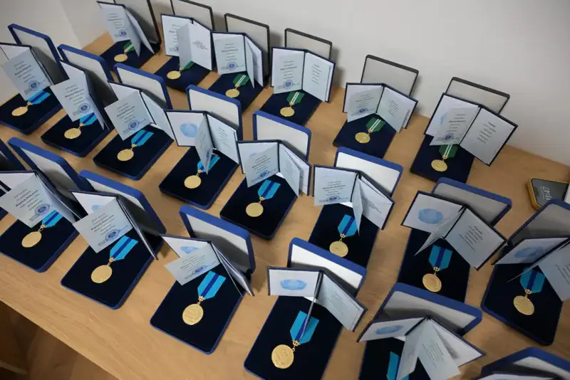 Звезды на алматинском небосклоне: Дархан Сатыбалды наградил героев дня Республики Астане