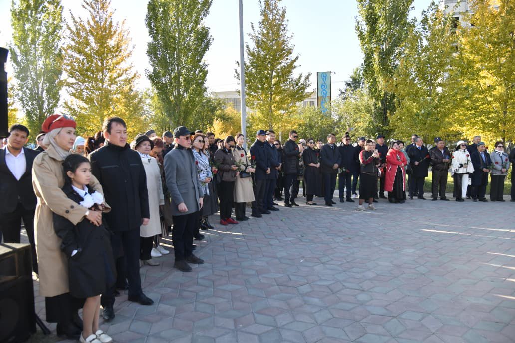 В Атырау состоялась презентация книги «Ұлт ұраны және Ұлы ақын» о Жумекене Нажимеденове (7)