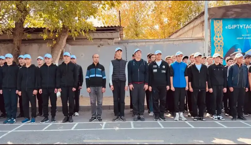 В Шымкенте провожают 56 новобранцев в армию Астане