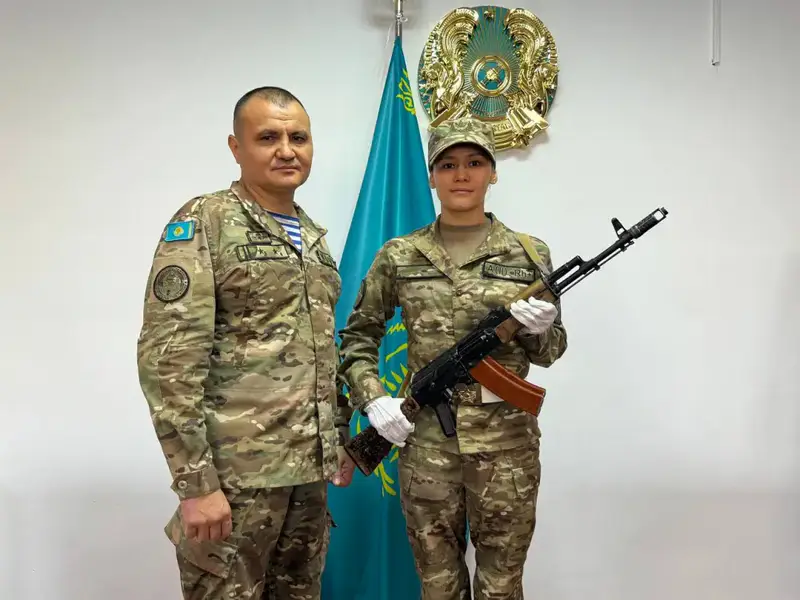 Армейская спортсменка, чемпион мира по боксу Алуа Балкибекова приняла Военную присягу (3)