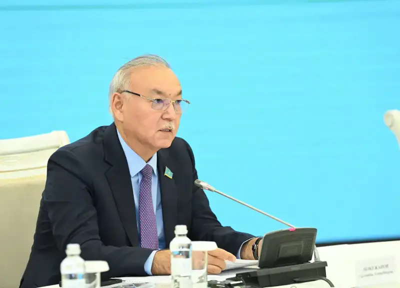 На выездном заседании обсуждены требования обновленного законодательства (10)