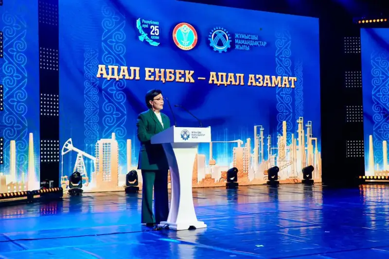 В Астане наградили победителей конкурсов «Еңбек жолы» и «Парыз» (2)