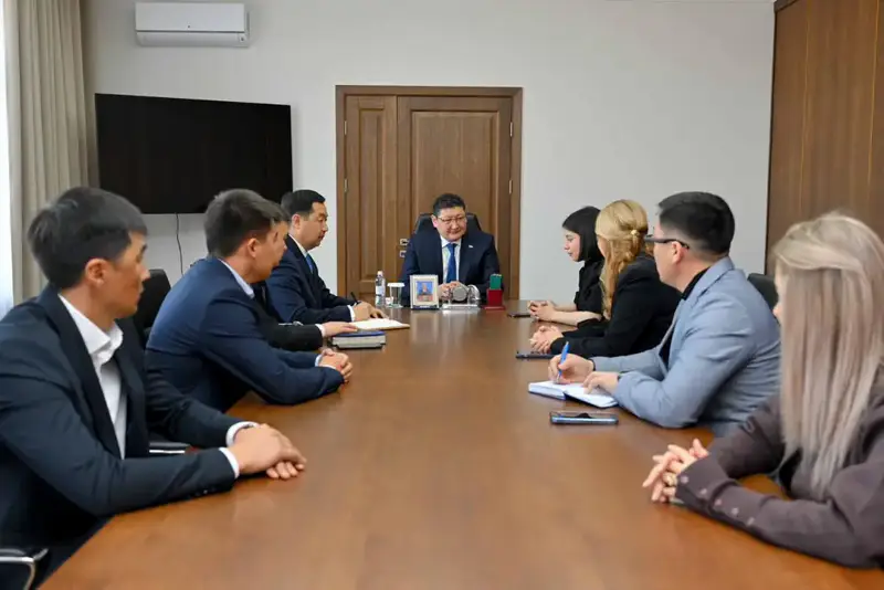 Аким области Абай встретился с депутатами Мажилиса Парламента (10)