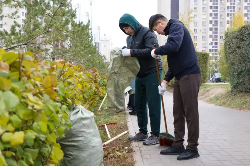 Сотрудники Министерства промышленности и строительства активно участвуют в субботнике в рамках акции «Таза Қазақстан» (2)